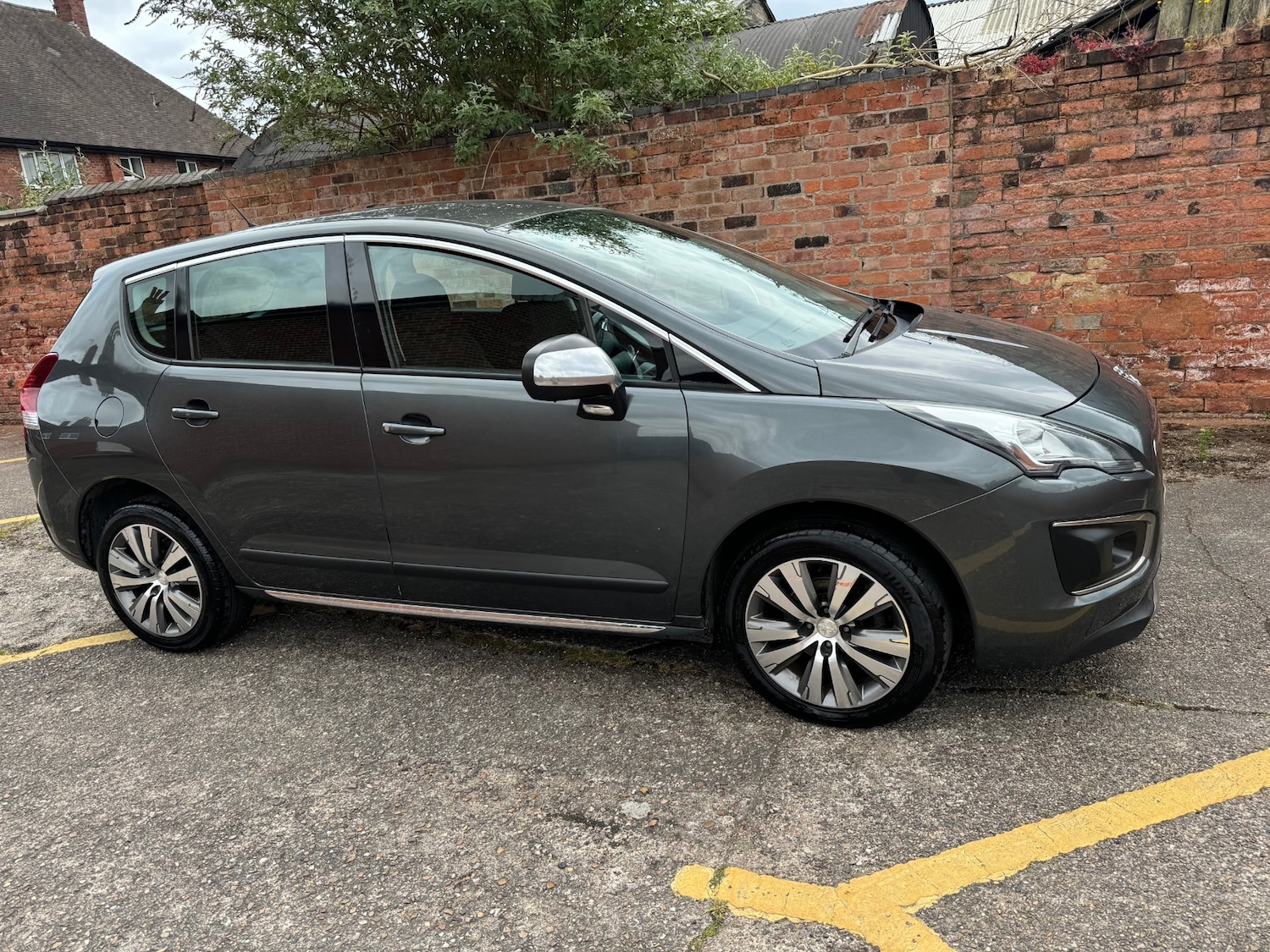 Used Peugeot 3008 2014 for sale - 77159250: Photo 4