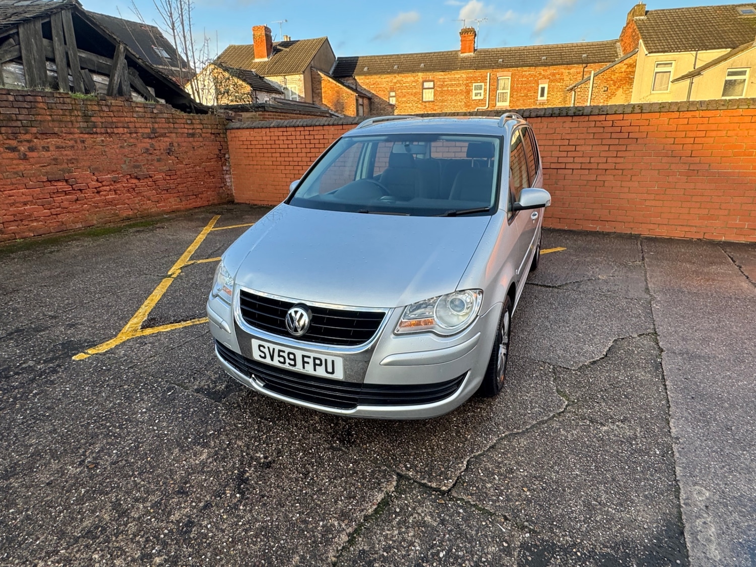Used Volkswagen Touran 2009 for sale - 77450610: Photo 11