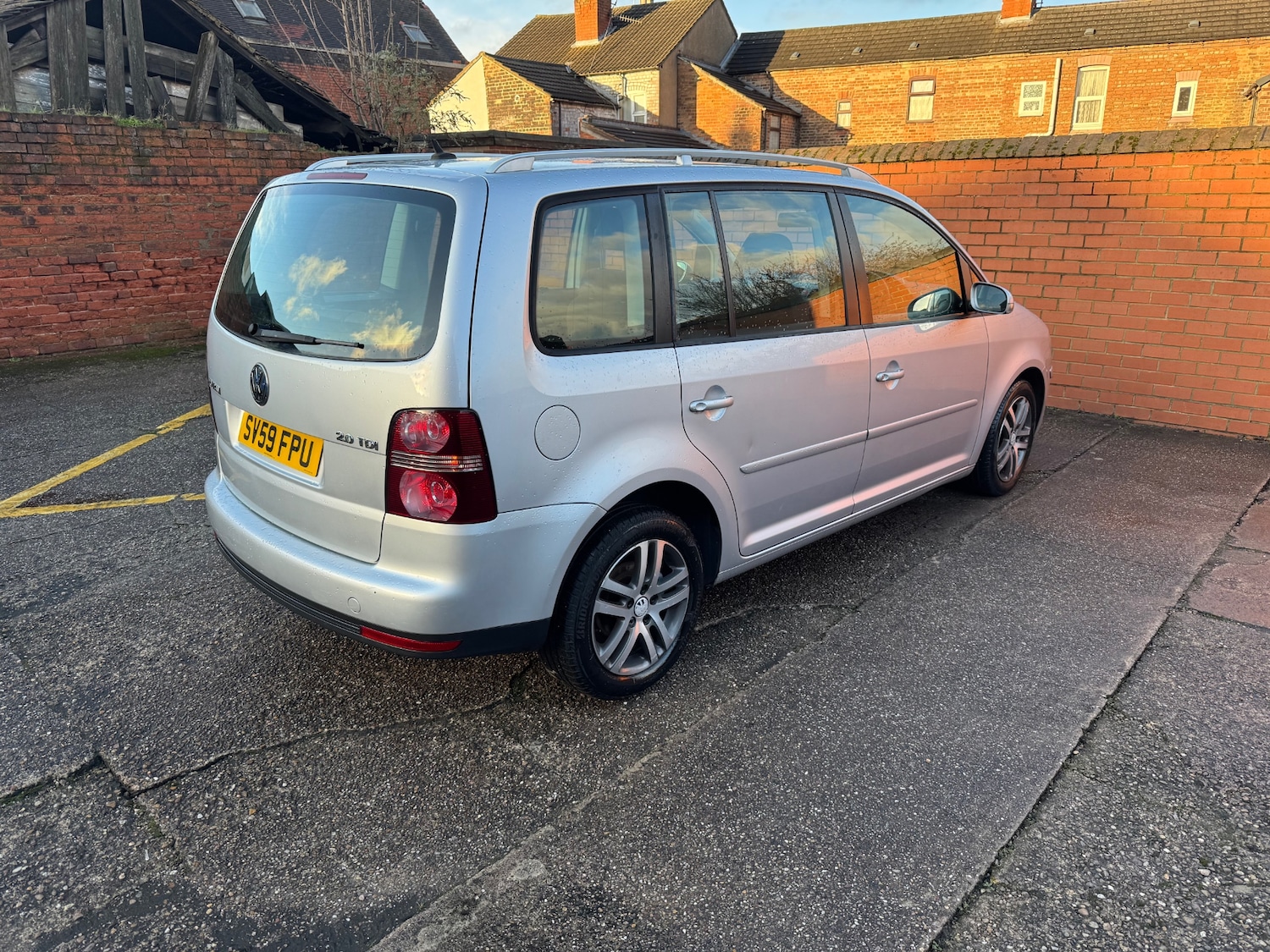 Used Volkswagen Touran 2009 for sale - 77450610: Photo 7