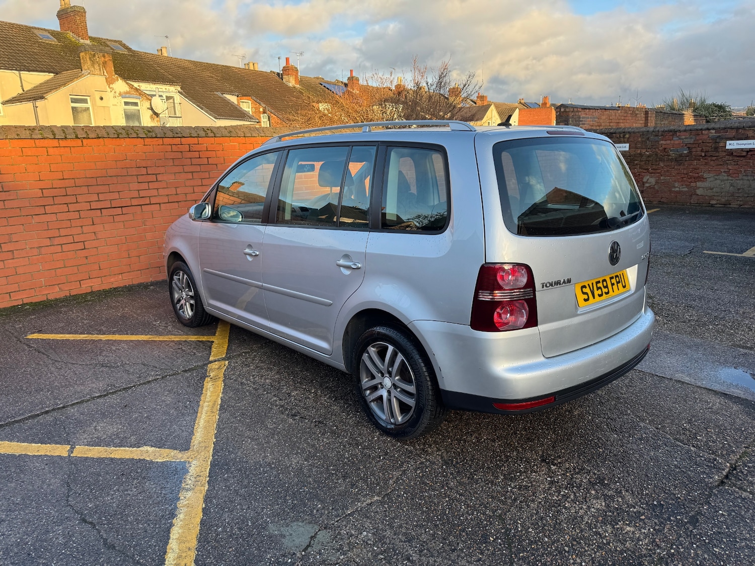 Used Volkswagen Touran 2009 for sale - 77450610: Photo 8