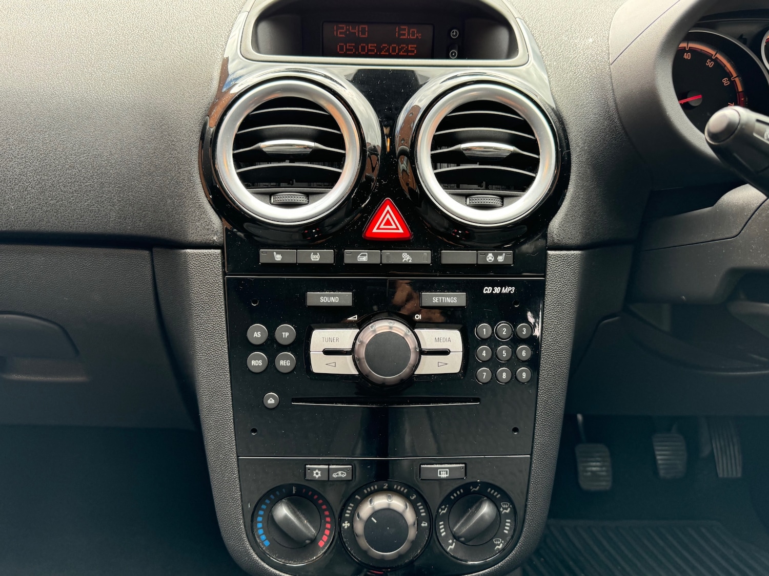 Used Vauxhall Corsa 2014 for sale - 76426808: Photo 6