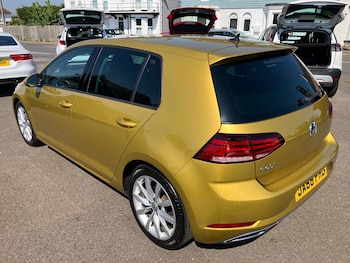 Used Volkswagen Golf 2018 for sale - 78756070: Photo