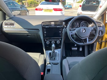 Used Volkswagen Golf 2018 for sale - 78756070: Photo