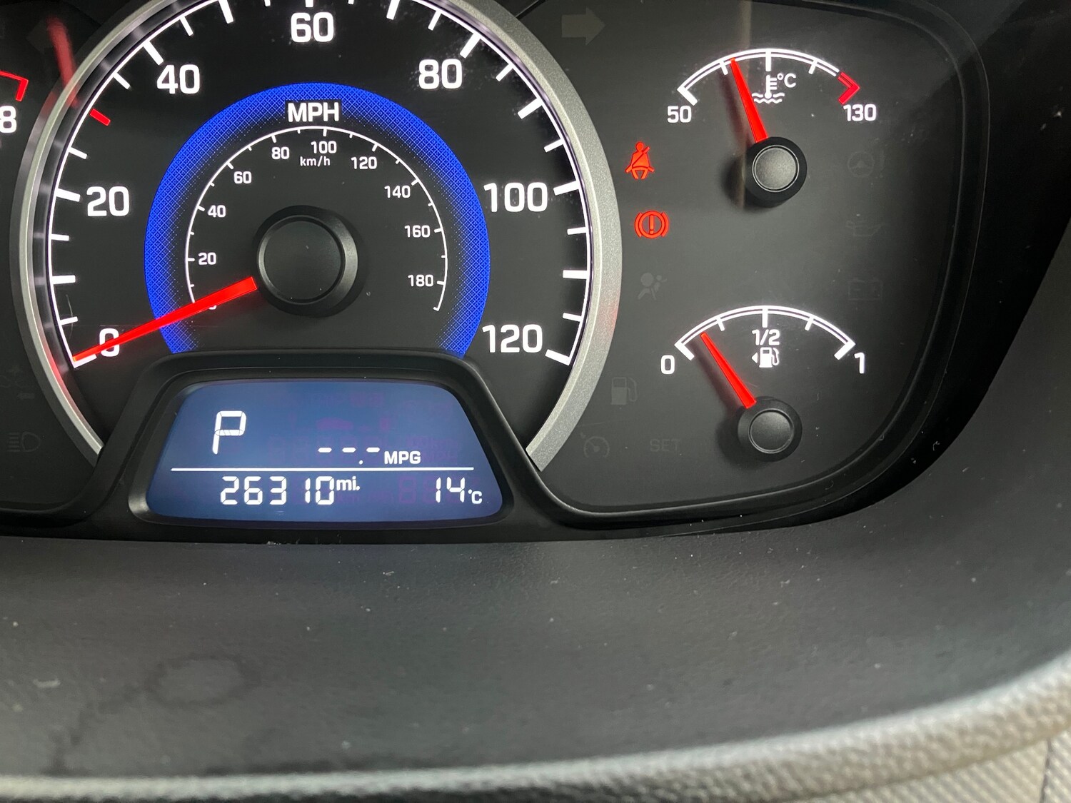 Used Hyundai i10 2018 for sale - 76526926: Photo 13