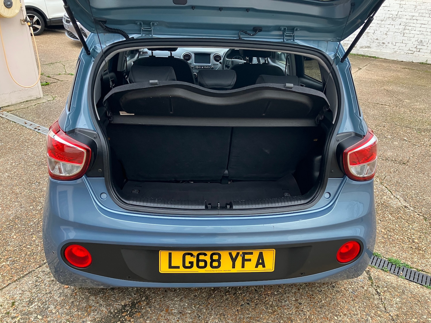 Used Hyundai i10 2018 for sale - 76526926: Photo 9