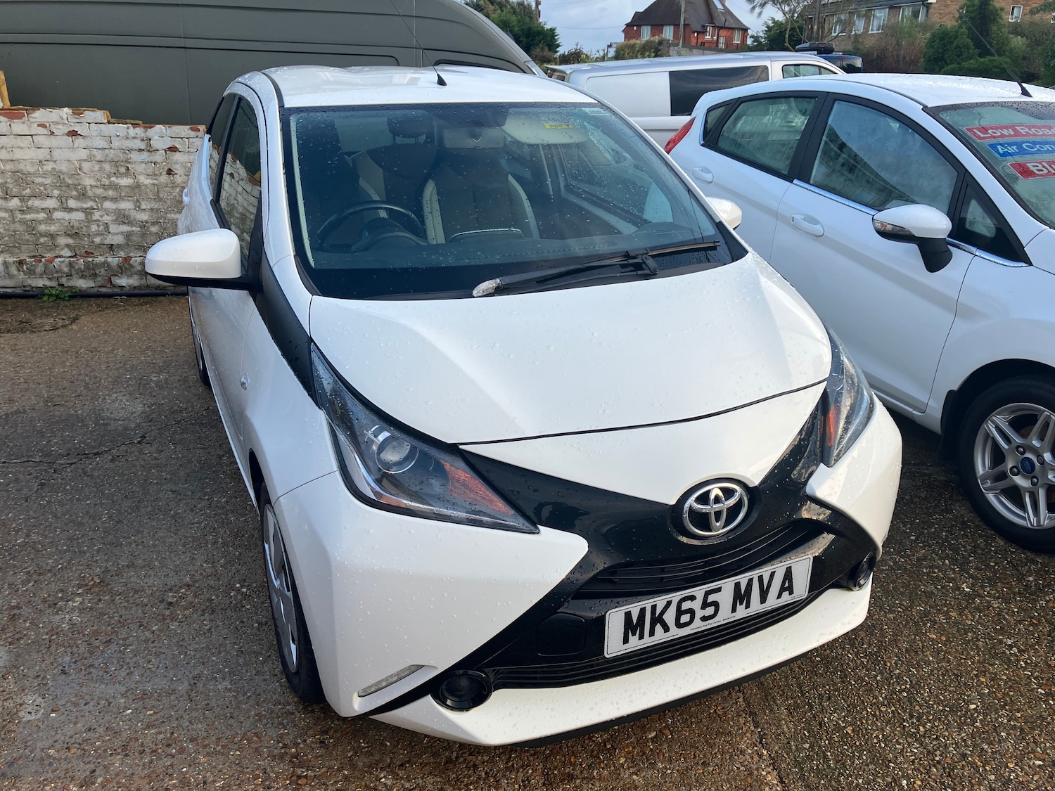 Used Toyota AYGO 2015 for sale - 76376831: Photo 1