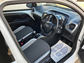 Used Toyota AYGO 2015 for sale - 76376831: Photo