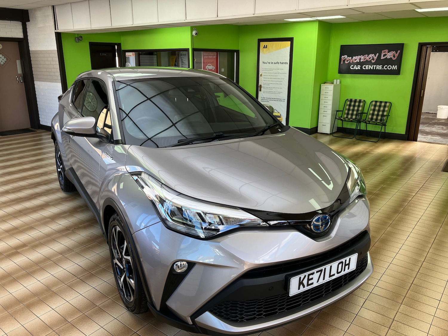 Used Toyota C-HR 2021 for sale - 76357789: Photo 1