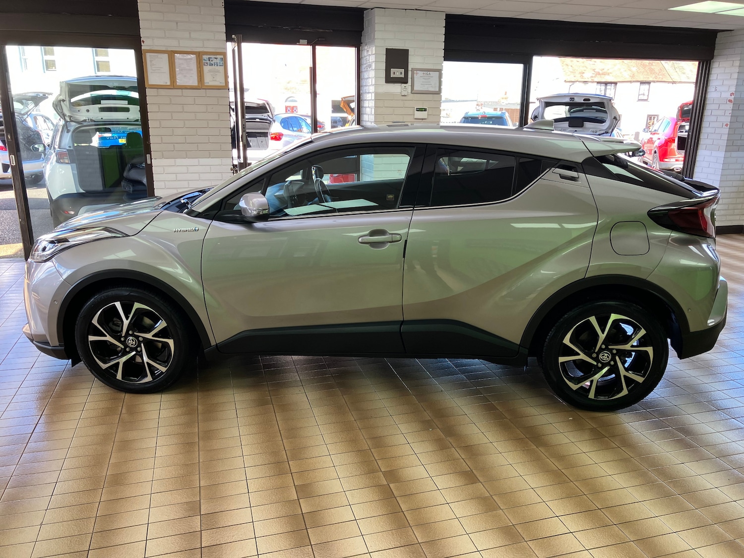 Used Toyota C-HR 2021 for sale - 76357789: Photo 10