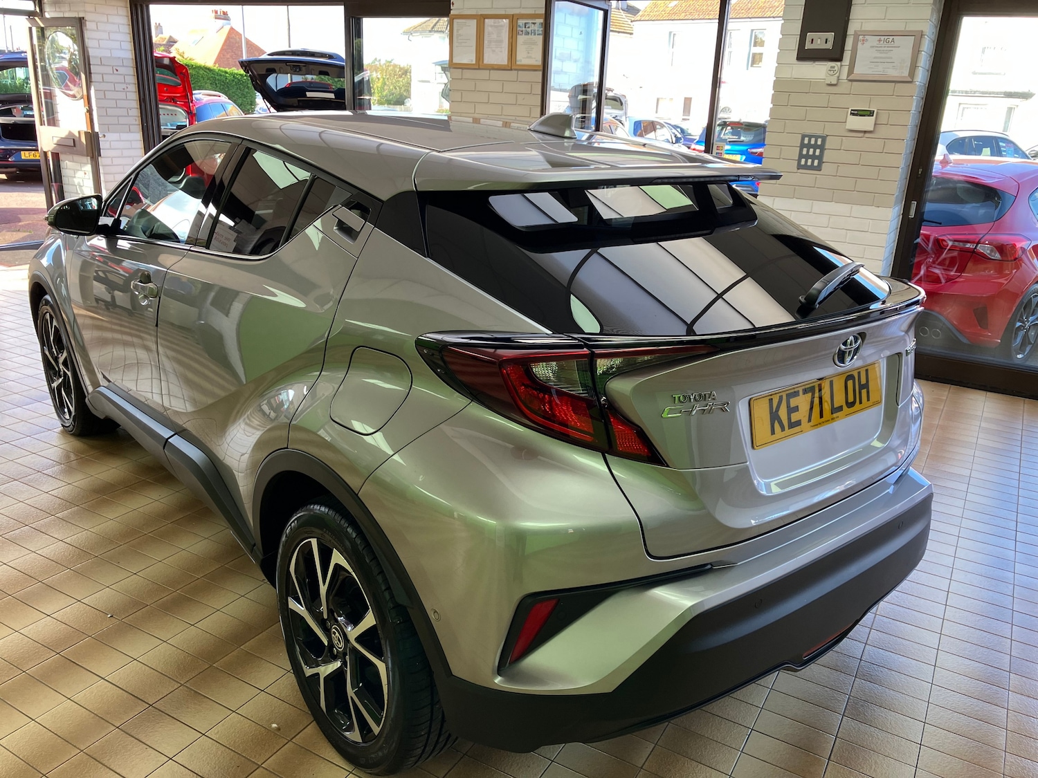 Used Toyota C-HR 2021 for sale - 76357789: Photo 3