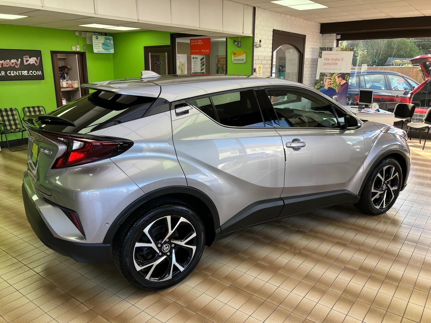 Used Toyota C-HR 2021 for sale - 76357789: Photo 7