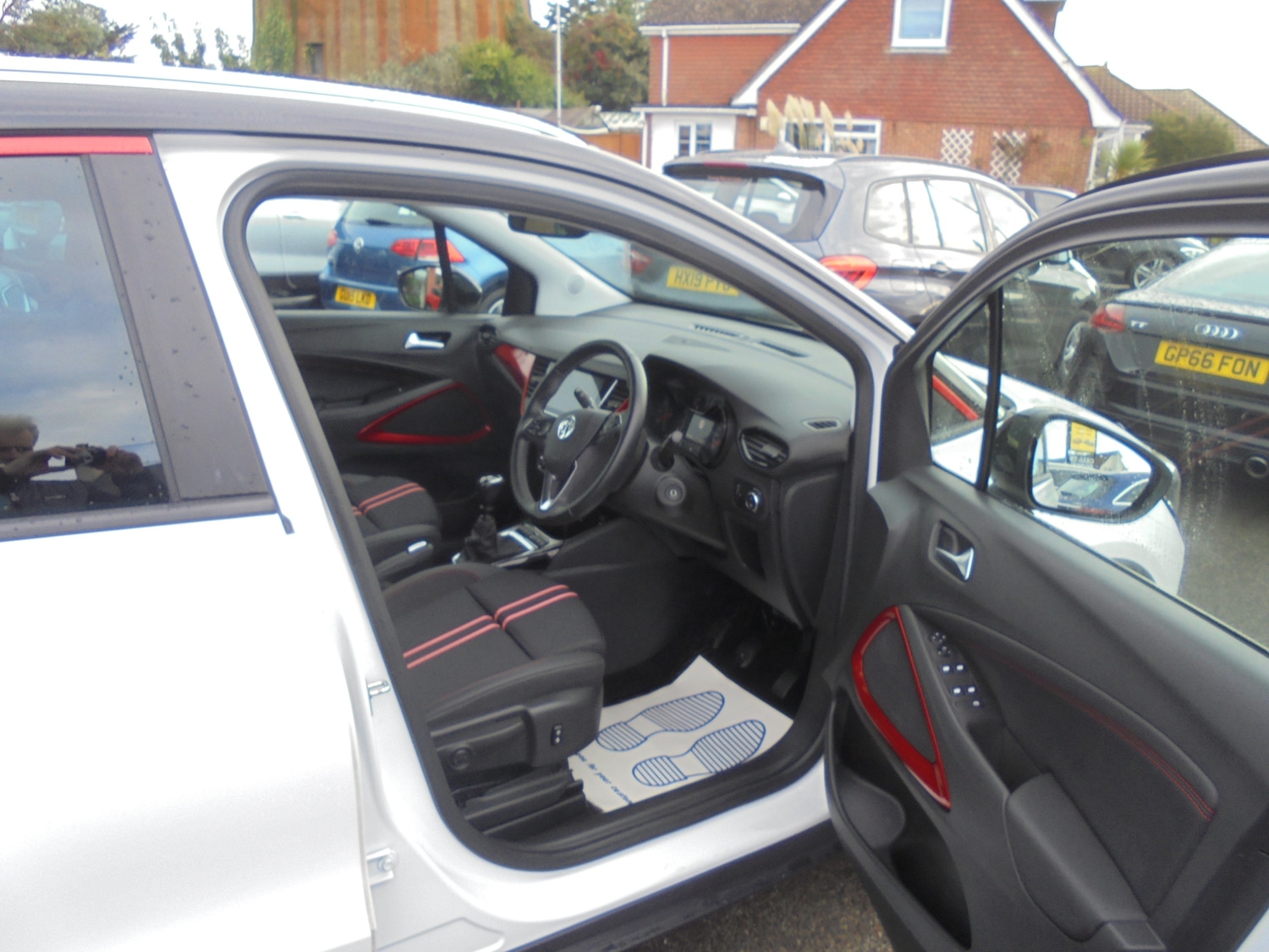Used Vauxhall Crossland 2021 for sale - 76250701: Photo 2