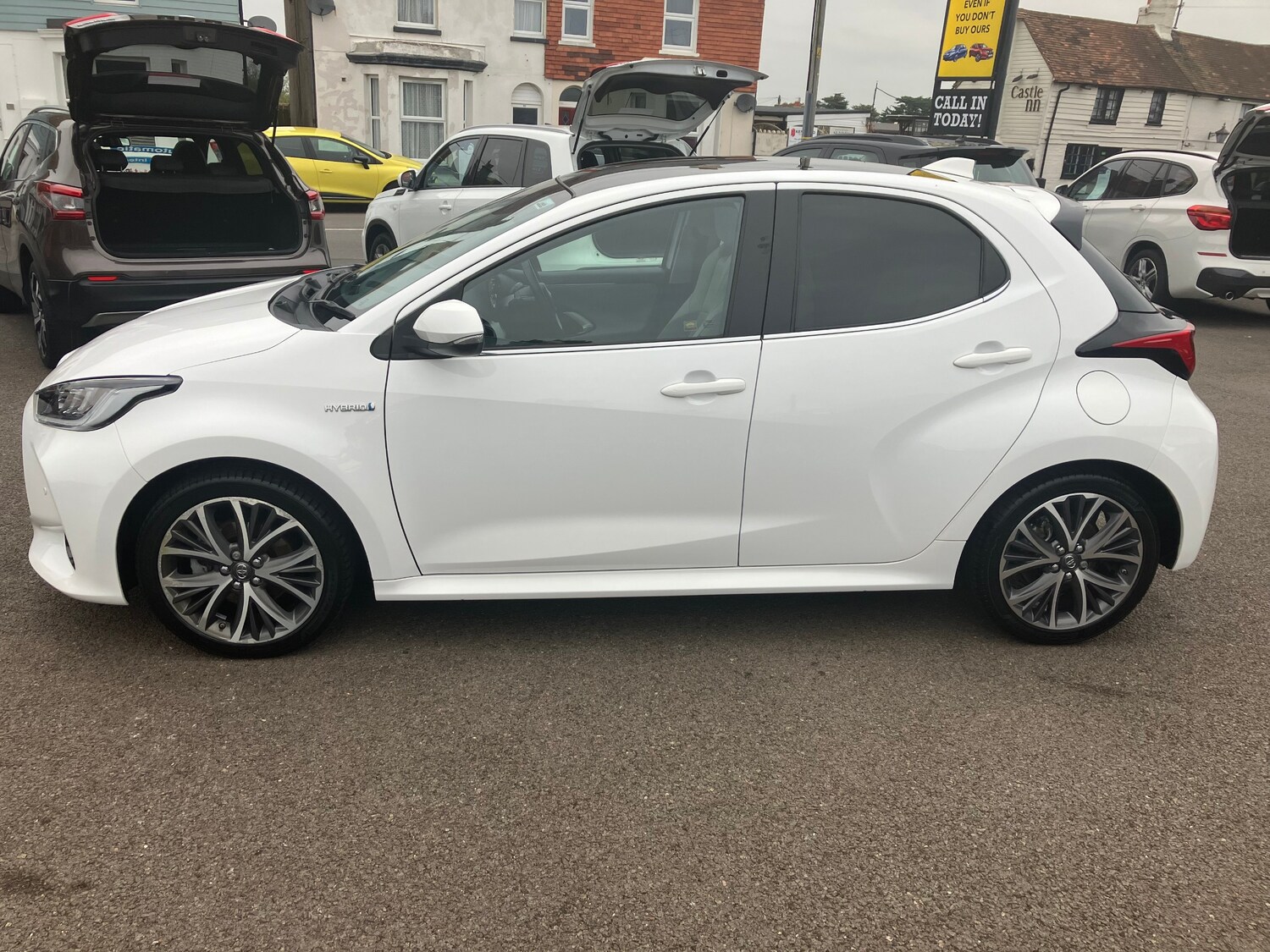 Used Toyota Yaris 2021 for sale - 76232348: Photo 10