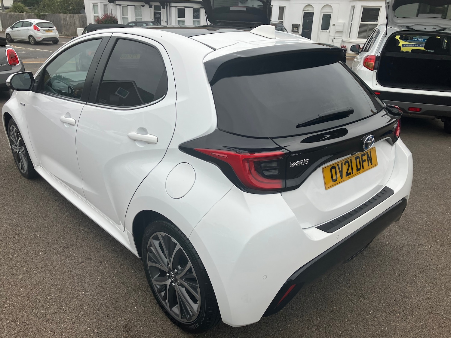 Used Toyota Yaris 2021 for sale - 76232348: Photo 3