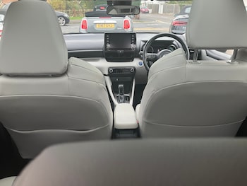 Used Toyota Yaris 2021 for sale - 76232348: Photo