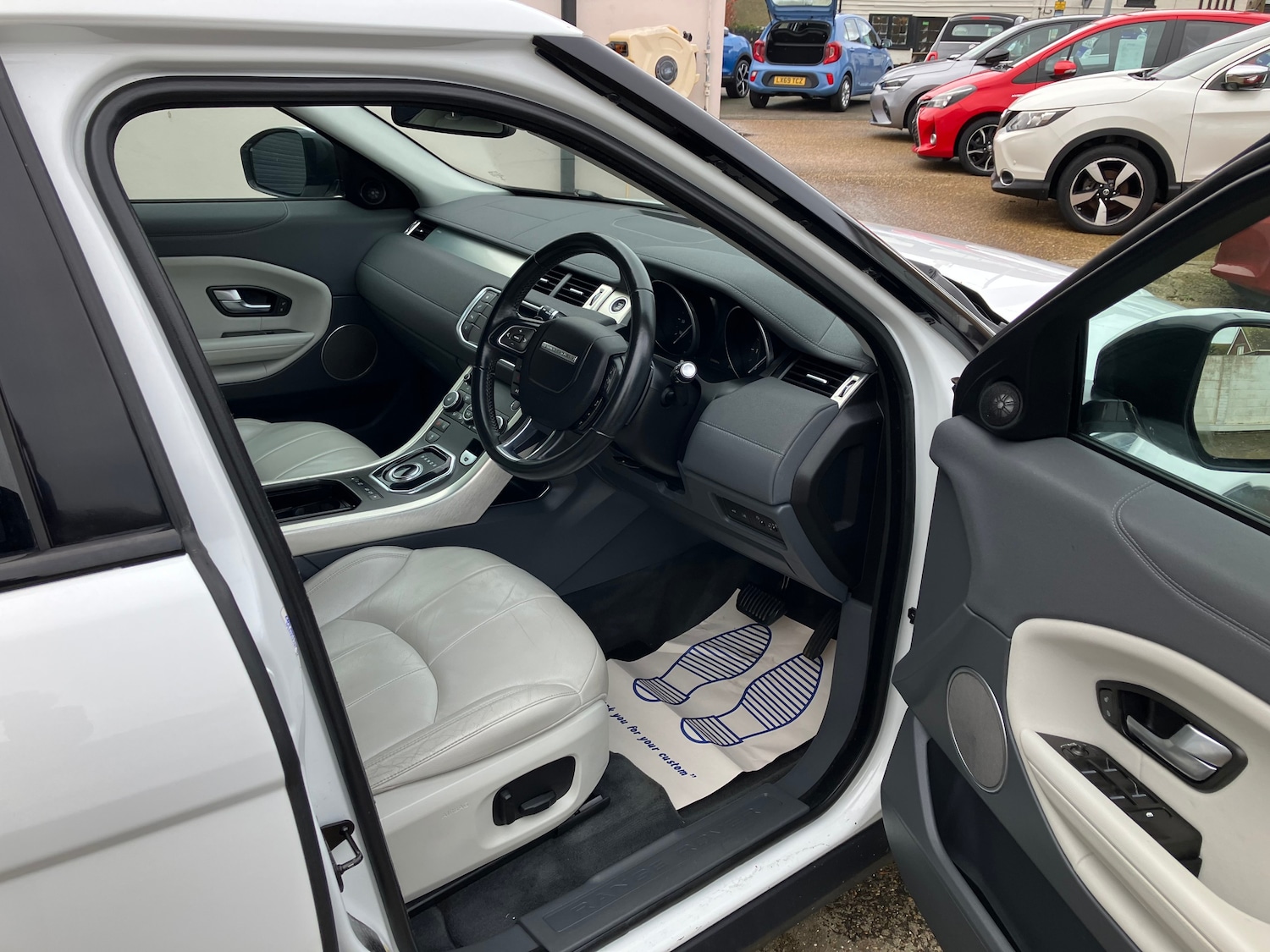 Used Land Rover Range Rover Evoque 2017 for sale - 77805022: Photo 2