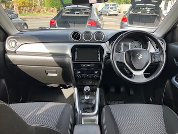Used Suzuki Vitara 2017 for sale - 76023868: Photo 4