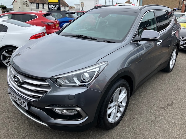 Used Hyundai Santa Fe 2016 for sale - 75713641: Photo 4