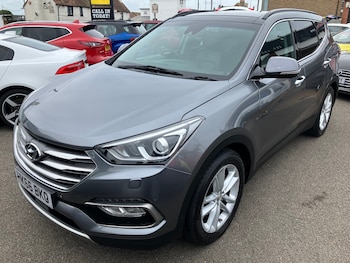 Used Hyundai Santa Fe 2016 for sale - 75713641: Photo