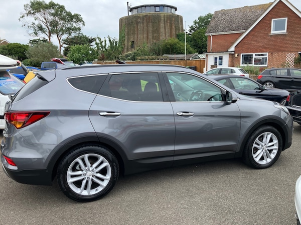 Used Hyundai Santa Fe 2016 for sale - 75713641: Photo 9