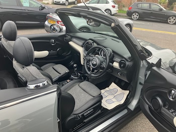 Used MINI Convertible 2017 for sale - 76232323: Photo 3