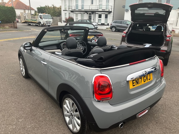Used MINI Convertible 2017 for sale - 76232323: Photo 4
