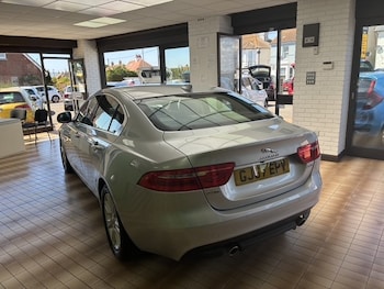 Used Jaguar XE 2017 for sale - 79608486: Photo