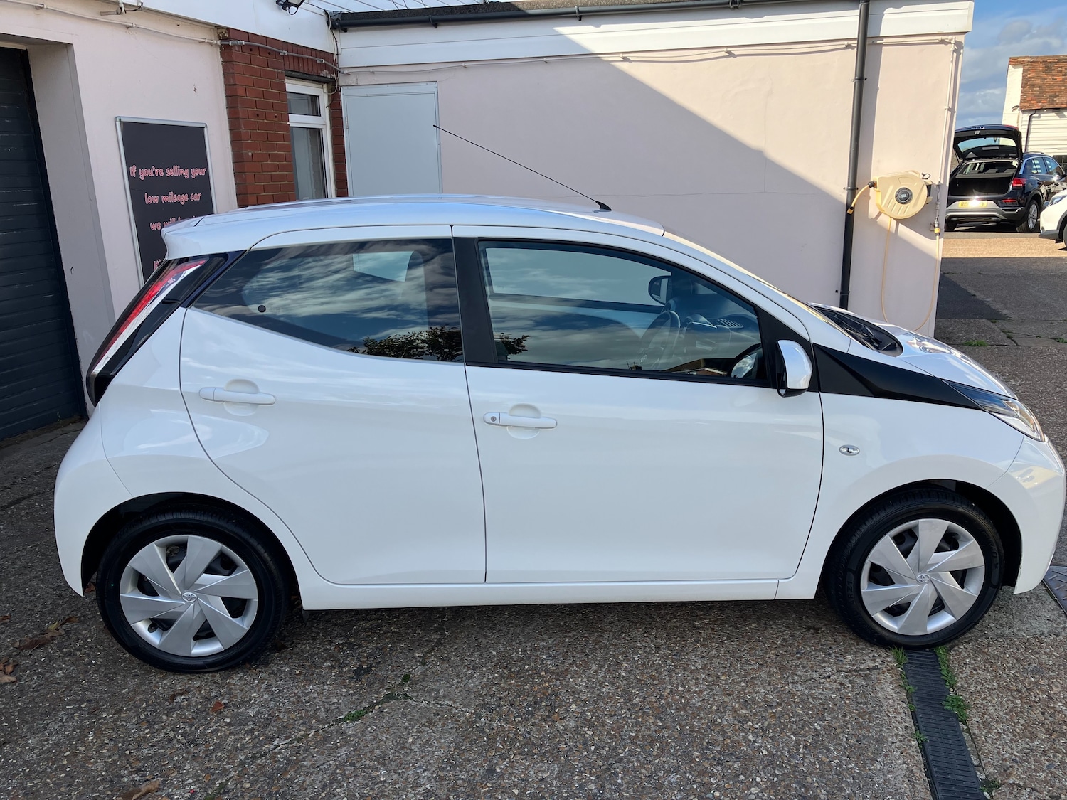 Used Toyota AYGO 2015 for sale - 76819763: Photo 7