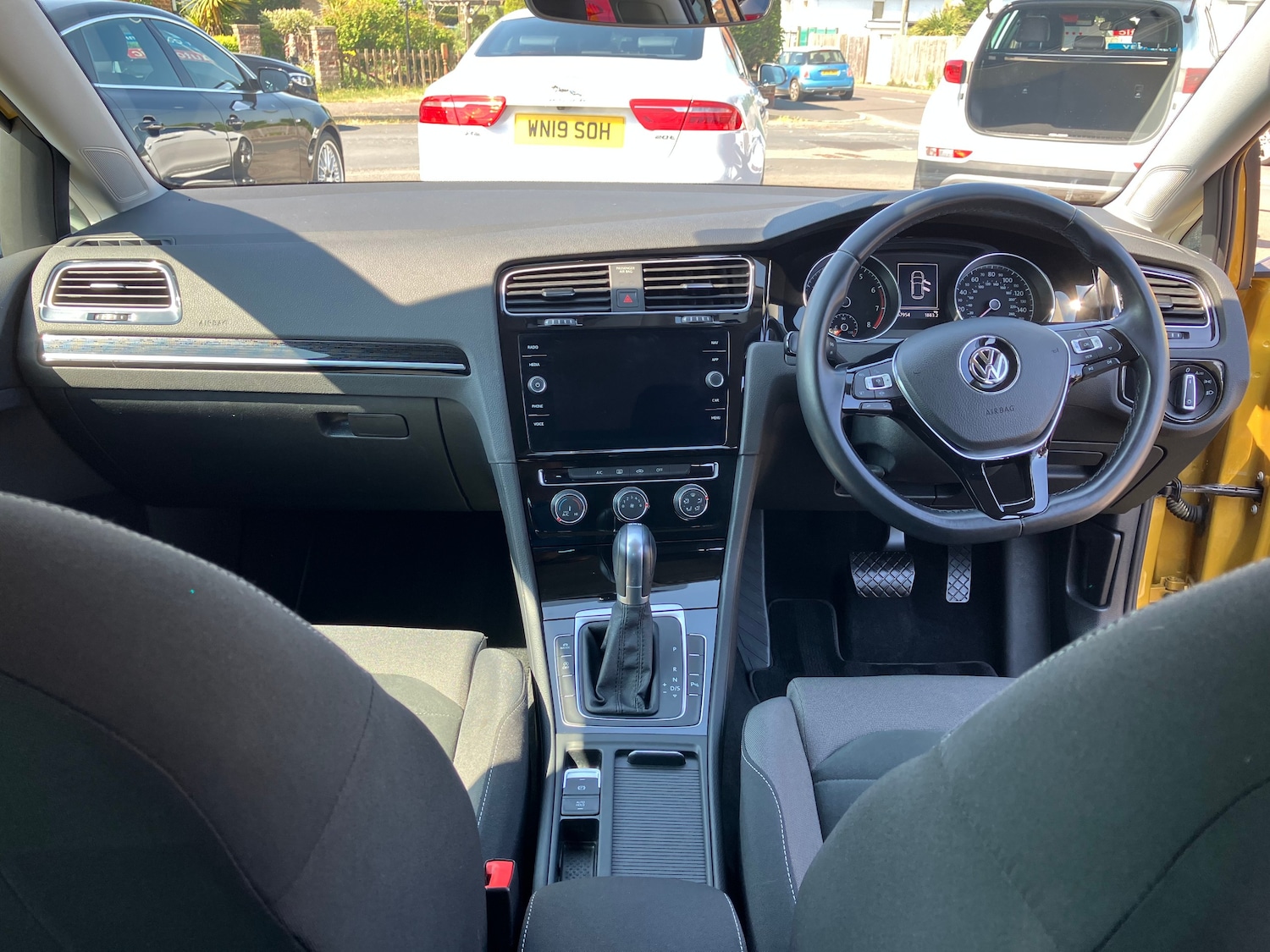 Used Volkswagen Golf 2018 for sale - 77570931: Photo 4