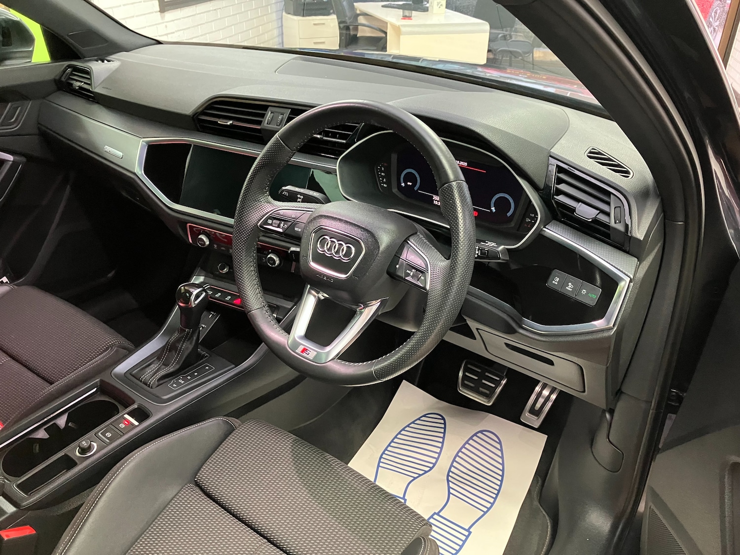 Used Audi Q3 2019 for sale - 76405834: Photo 2
