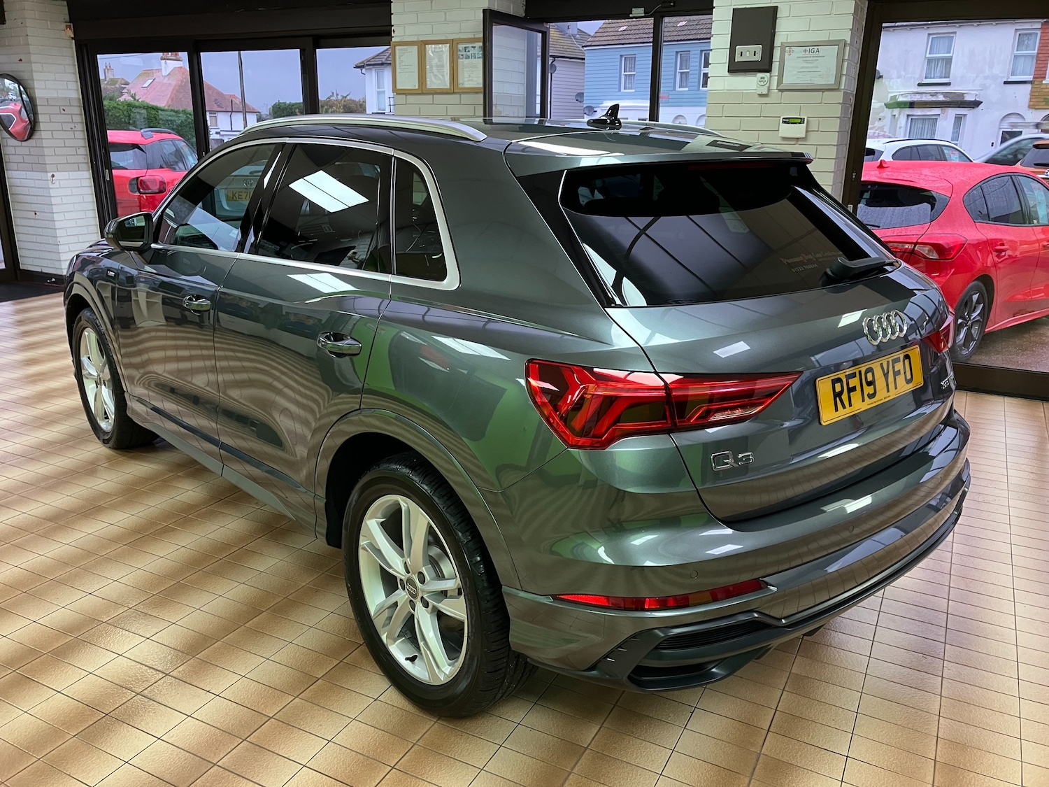 Used Audi Q3 2019 for sale - 76405834: Photo 3