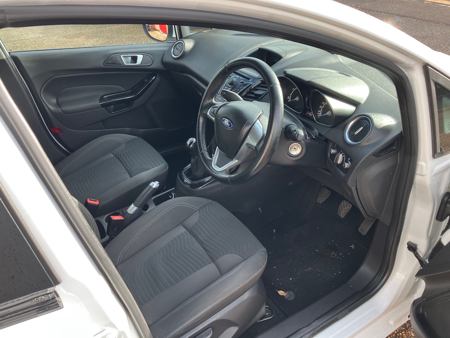 Used Ford Fiesta 2013 for sale - 76273805: Photo 2