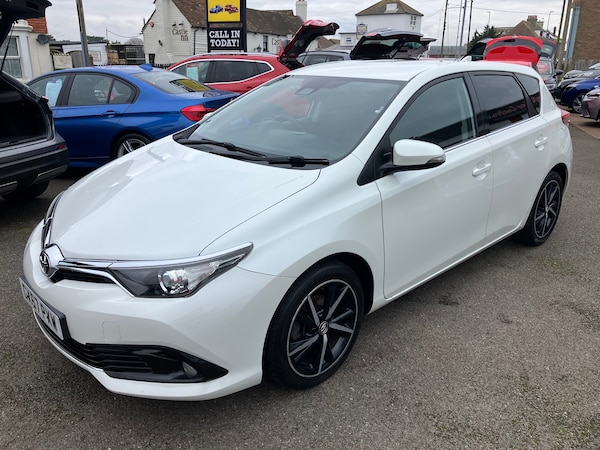 Used Toyota Auris 2017 for sale - 74210478: Photo 5