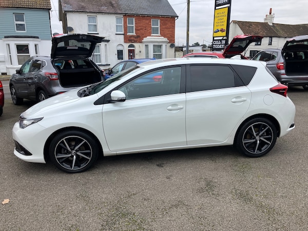 Used Toyota Auris 2017 for sale - 74210478: Photo 8