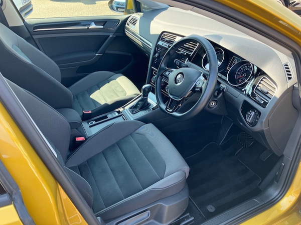 Used Volkswagen Golf 2018 for sale - 74897063: Photo 2