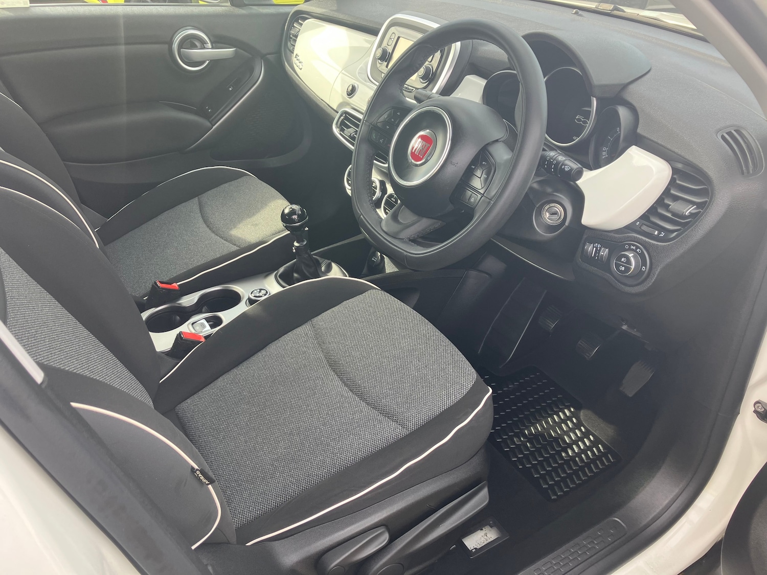 Used Fiat 500X 2018 for sale - 76176622: Photo 2