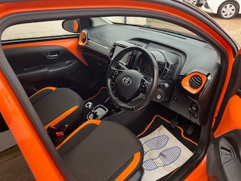 Used Toyota Yaris 2020 for sale - 76508871: Photo