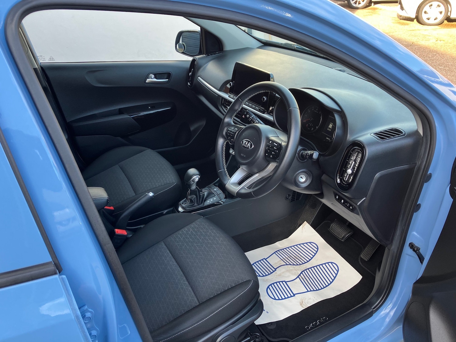 Used Kia Picanto 2021 for sale - 76783313: Photo 2