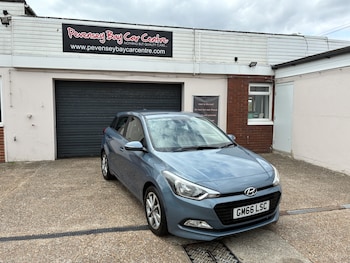 Used Hyundai i20 2017 for sale - 79482786: Photo