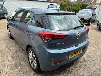 Used Hyundai i20 2017 for sale - 79482786: Photo