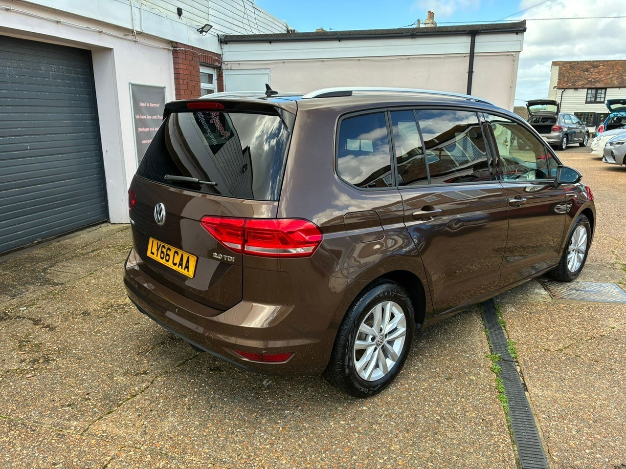 Used Volkswagen Touran 2016 for sale - 77890572: Photo 6