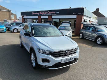 Used Volkswagen T-Roc 2019 for sale - 78273196: Photo