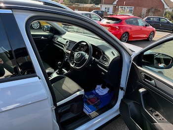 Used Volkswagen T-Roc 2019 for sale - 78273196: Photo