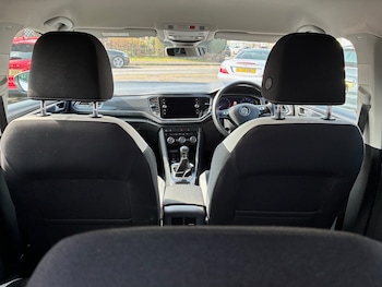 Used Volkswagen T-Roc 2019 for sale - 78273196: Photo