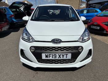 Used Hyundai i10 2019 for sale - 79394936: Photo