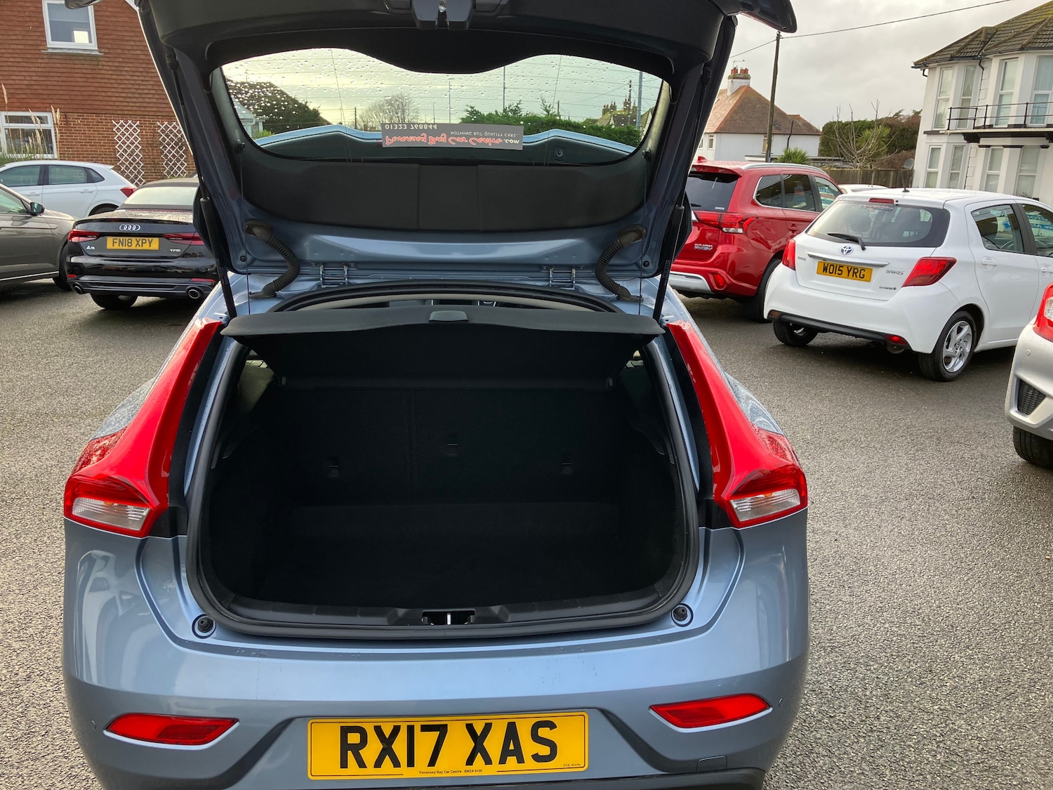 Used Volvo V40 2017 for sale - 77706480: Photo 8