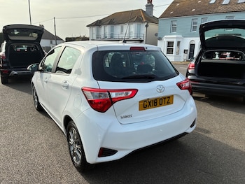 Used Toyota Yaris 2018 for sale - 78605440: Photo