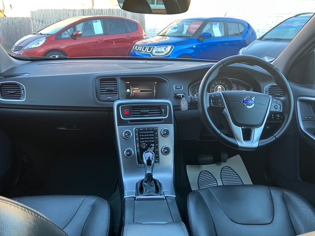 Used Volvo V60 2017 for sale - 77241503: Photo 4