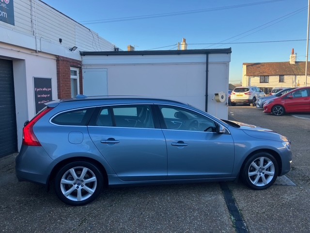 Used Volvo V60 2017 for sale - 77241503: Photo 7