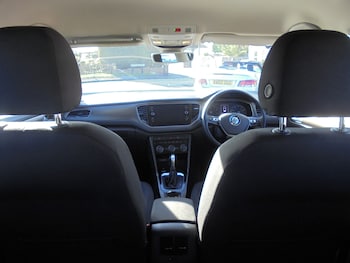 Used Volkswagen T-Roc 2018 for sale - 73345821: Photo